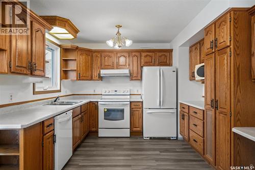 3367 15Th Avenue E, Prince Albert, SK - Indoor Photo Showing Kitchen With Double Sink