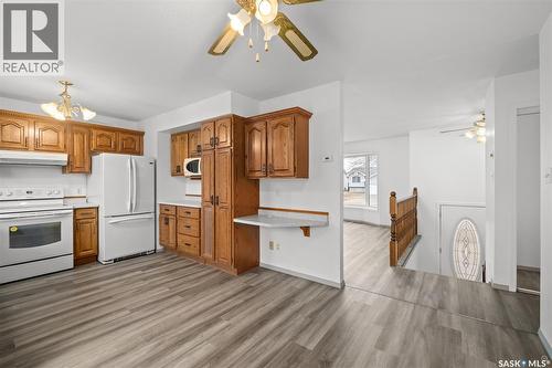 3367 15Th Avenue E, Prince Albert, SK - Indoor Photo Showing Kitchen