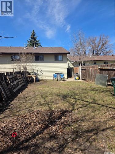 3615-3617 Fairlight Drive, Saskatoon, SK - Outdoor