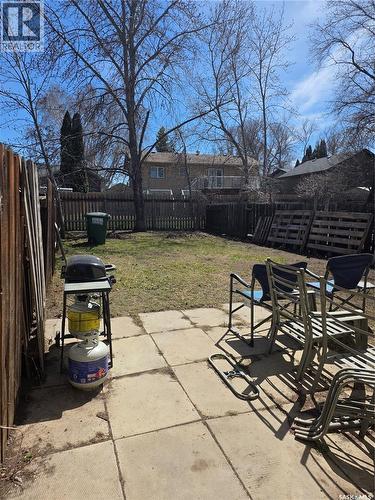 3615-3617 Fairlight Drive, Saskatoon, SK - Outdoor
