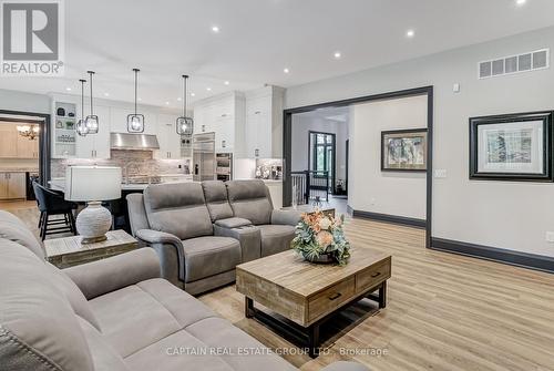 836059 4Th Line E, Mulmur, ON - Indoor Photo Showing Living Room