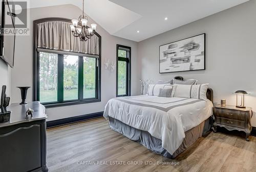 836059 4Th Line E, Mulmur, ON - Indoor Photo Showing Bedroom