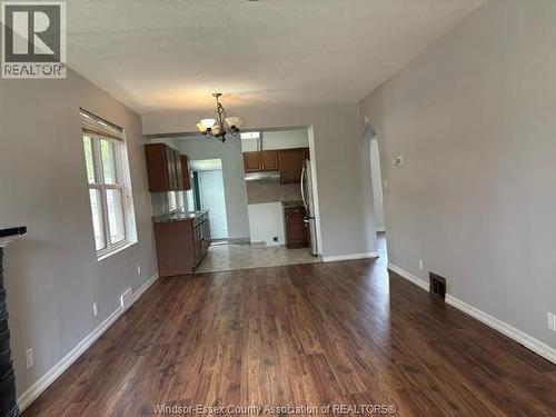 1370 Bruce Ave, Windsor, ON - Indoor