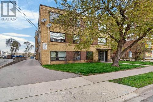 203 - 295 MELVIN AVENUE , Hamilton, Ontario L8H 2K6 2