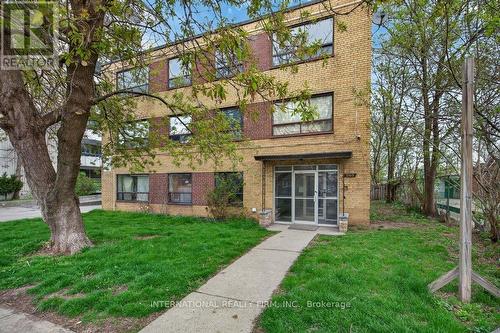203 - 295 MELVIN AVENUE , Hamilton, Ontario L8H 2K6 4