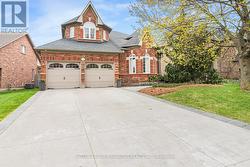 178 VALMONT COURT Hamilton, ON L9G 5A1