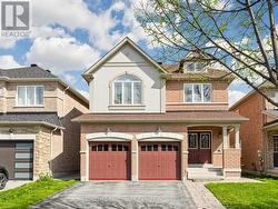84 LEWIS HONEY DRIVE Aurora, ON L4G 0J3