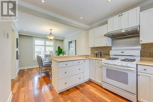 3125 Centennial Drive, Burlington, ON - Indoor Photo Showing Kitchen