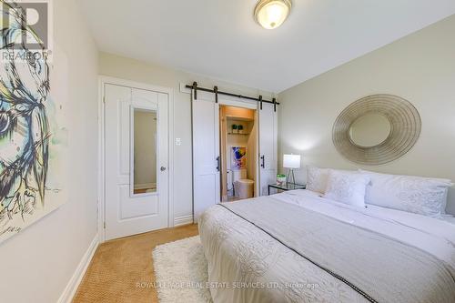 3125 Centennial Drive, Burlington, ON - Indoor Photo Showing Bedroom
