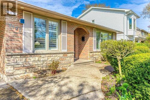 3125 Centennial Drive, Burlington, ON - Outdoor