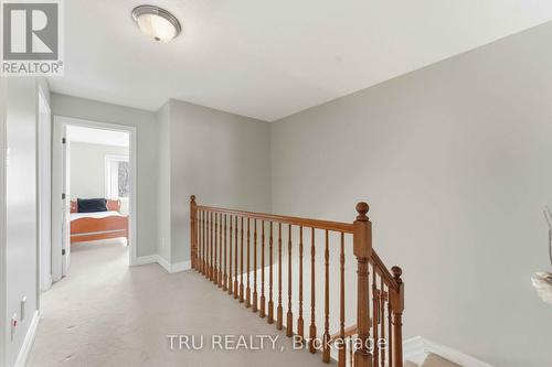 449 Celtic Ridge Crescent, Ottawa, ON - Indoor Photo Showing Other Room