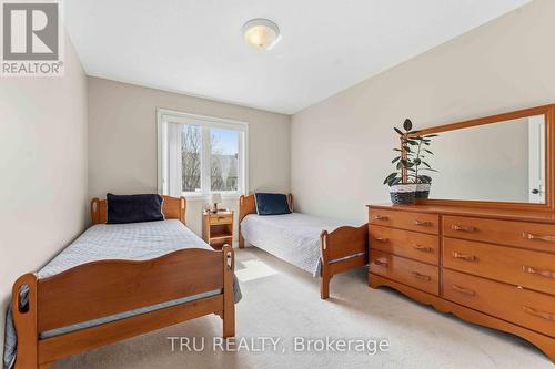 449 Celtic Ridge Crescent, Ottawa, ON - Indoor Photo Showing Bedroom