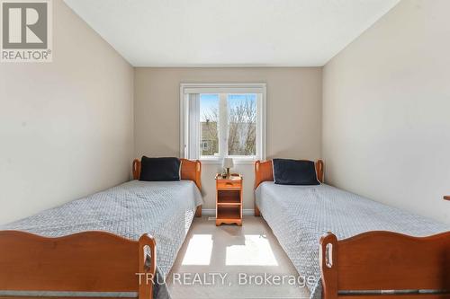 449 Celtic Ridge Crescent, Ottawa, ON - Indoor Photo Showing Bedroom