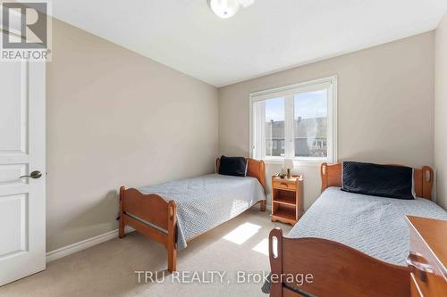 449 Celtic Ridge Crescent, Ottawa, ON - Indoor Photo Showing Bedroom