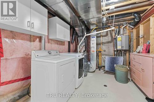 449 Celtic Ridge Crescent, Ottawa, ON - Indoor Photo Showing Laundry Room