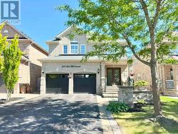 194 TWIN HILLS CRESCENT Vaughan, ON L4H 0H2