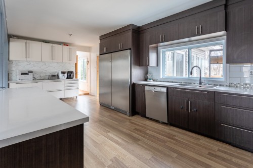 Cuisine - 270 Ch. Des Bouleaux, Shawinigan, QC - Indoor Photo Showing Kitchen With Double Sink