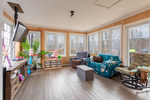 Salon - 270 Ch. Des Bouleaux, Shawinigan, QC - Indoor