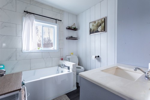 Salle de bains - 270 Ch. Des Bouleaux, Shawinigan, QC - Indoor