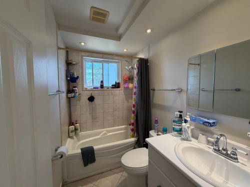 Salle de bains - 3225 Rue Brébeuf, Boisbriand, QC - Indoor Photo Showing Bathroom