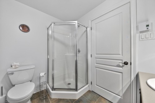 Salle de bains - 305-2435 Rue Des Nations, Montréal (Saint-Laurent), QC - Indoor Photo Showing Bathroom