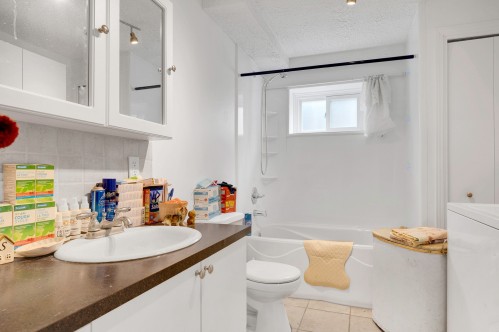 Salle de bains - 37  - 37B Av. St-Denis, Saint-Sauveur, QC - Indoor Photo Showing Bathroom