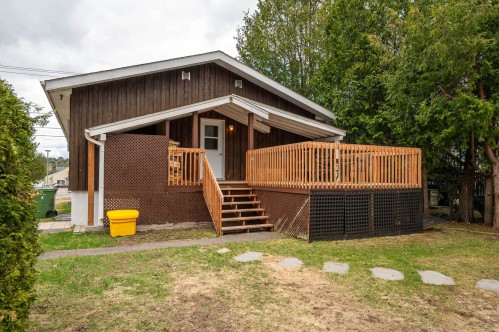 Face arrière - 37  - 37B Av. St-Denis, Saint-Sauveur, QC - Outdoor With Deck Patio Veranda