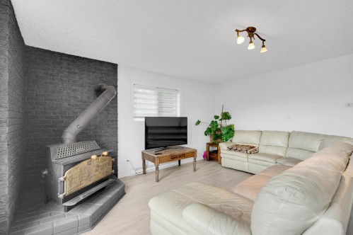 Salon - 37  - 37B Av. St-Denis, Saint-Sauveur, QC - Indoor Photo Showing Living Room