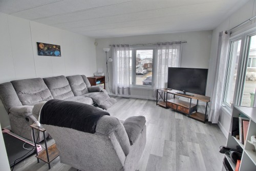 Living Room - 280 Av. Douay, Amos, QC - Indoor Photo Showing Living Room
