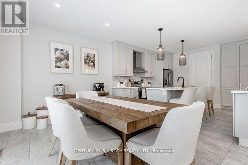 20 Westminster Circle, Barrie, ON - Indoor Photo Showing Dining Room