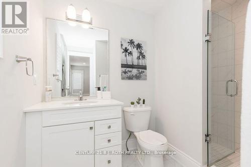 20 Westminster Circle, Barrie, ON - Indoor Photo Showing Bathroom