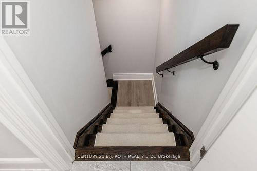 20 Westminster Circle, Barrie, ON - Indoor Photo Showing Other Room