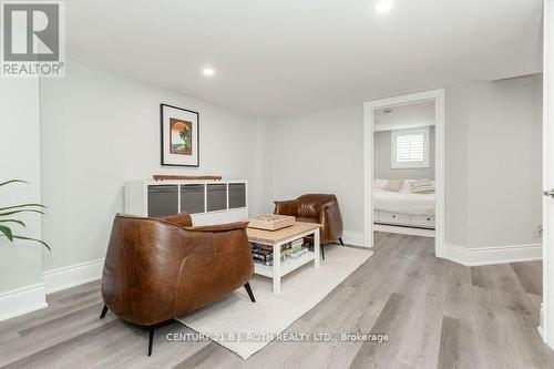 20 Westminster Circle, Barrie, ON - Indoor