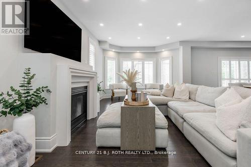 20 Westminster Circle, Barrie, ON - Indoor Photo Showing Living Room With Fireplace