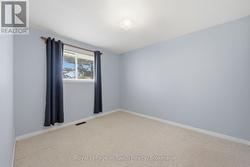 Bedroom 2 - 