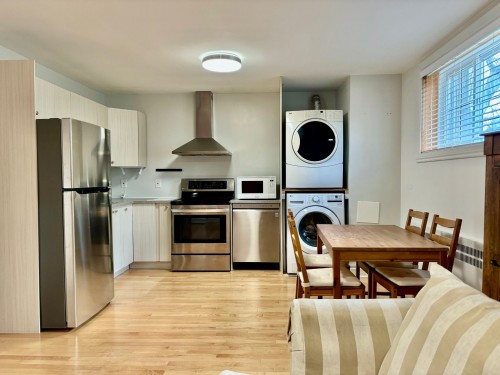 Kitchen - 4854A Av. Isabella, Montréal (Côte-Des-Neiges/Notre-Dame-De-Grâce), QC - Indoor Photo Showing Kitchen