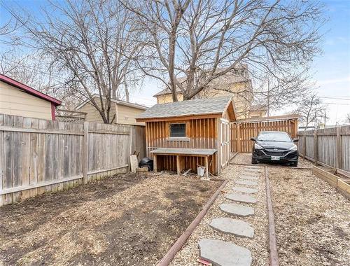 218 Austin St, Winnipeg, MB 