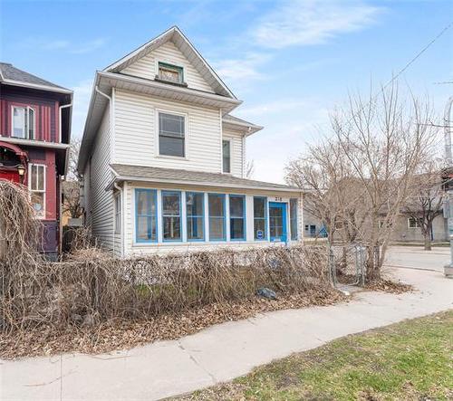 218 Austin St, Winnipeg, MB 