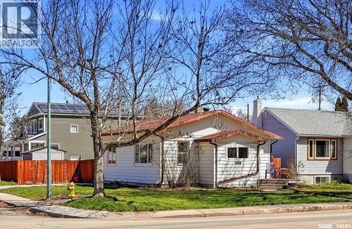234 Broadway Avenue, Regina, SK - Outdoor