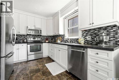 234 Broadway Avenue, Regina, SK - Indoor Photo Showing Kitchen With Double Sink With Upgraded Kitchen