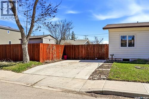 234 Broadway Avenue, Regina, SK - Outdoor