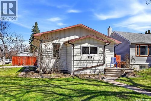 234 Broadway Avenue, Regina, SK - Outdoor