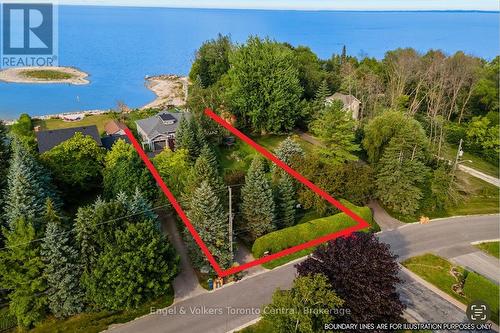 19 GEORGIAN MANOR DRIVE  Collingwood, ON L9Y 3Z1