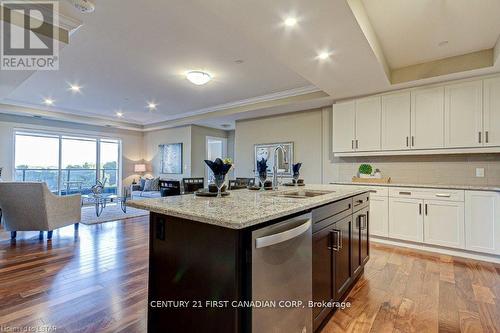 709 - 505 Talbot Street, London East (East F), ON - Indoor Photo Showing Kitchen