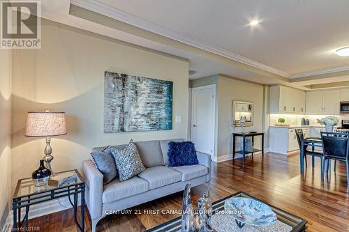 709 - 505 Talbot Street, London East (East F), ON - Indoor Photo Showing Living Room
