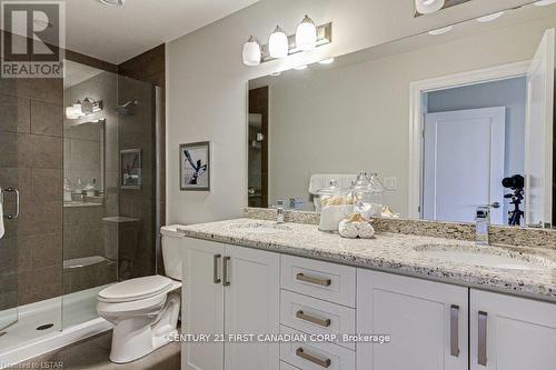 709 - 505 Talbot Street, London East (East F), ON - Indoor Photo Showing Bathroom