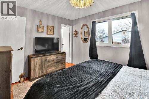 1622 Bradwell Avenue, Saskatoon, SK - Indoor Photo Showing Bedroom