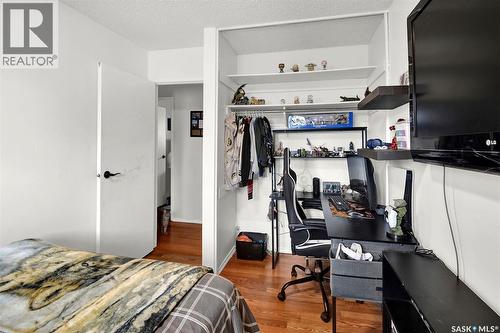 1622 Bradwell Avenue, Saskatoon, SK - Indoor Photo Showing Bedroom