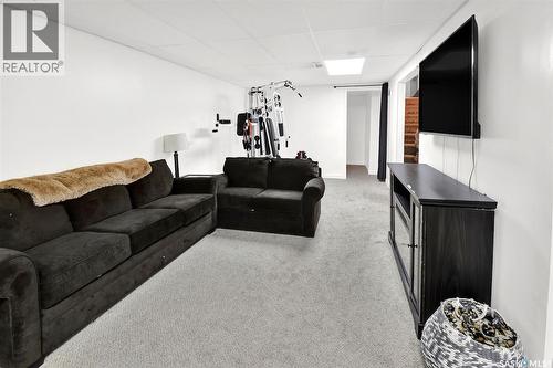 1622 Bradwell Avenue, Saskatoon, SK - Indoor Photo Showing Living Room