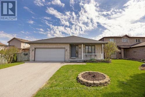 22 STONEYCREEK CRESCENT  London North (North C), ON N5X 3X4